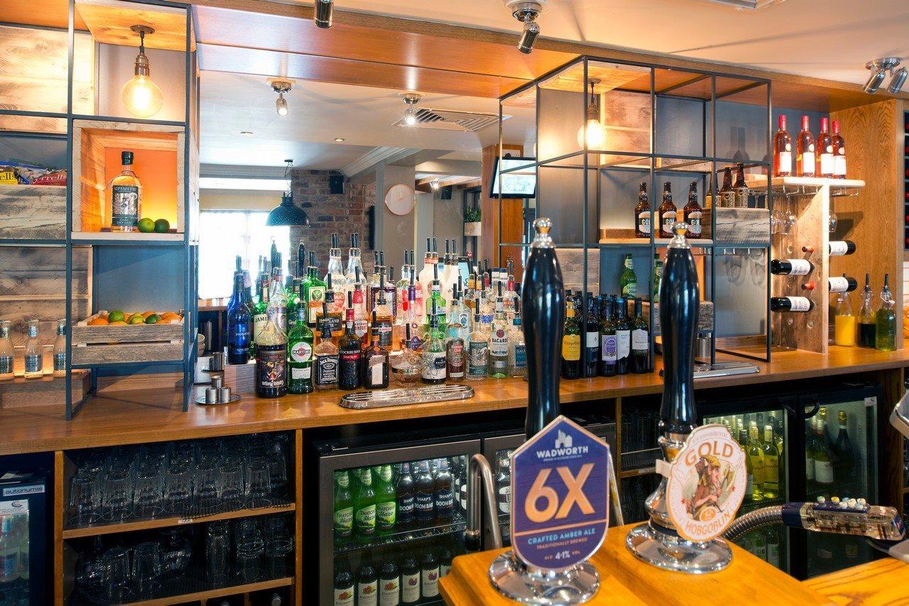 Premier Inn Фроум Экстерьер фото